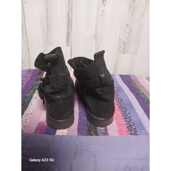 Steve Madden COLONY Leather Black Booties Moto Biker Boots 3 Buckles ~ Size 9 M - Picture 4 of 9